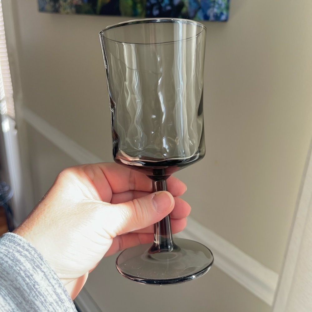 Vintage Libbey Smoke Gray Optic Swirl goblet set of 4, 8 oz. - Picture 9 of 16